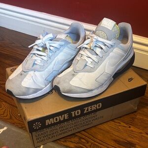 Nike Air Max Pre-Day size 9.5 Sneakers
